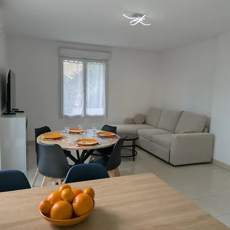 Apartment Lumineux A 2 Pas De La - Parking Gratuit *